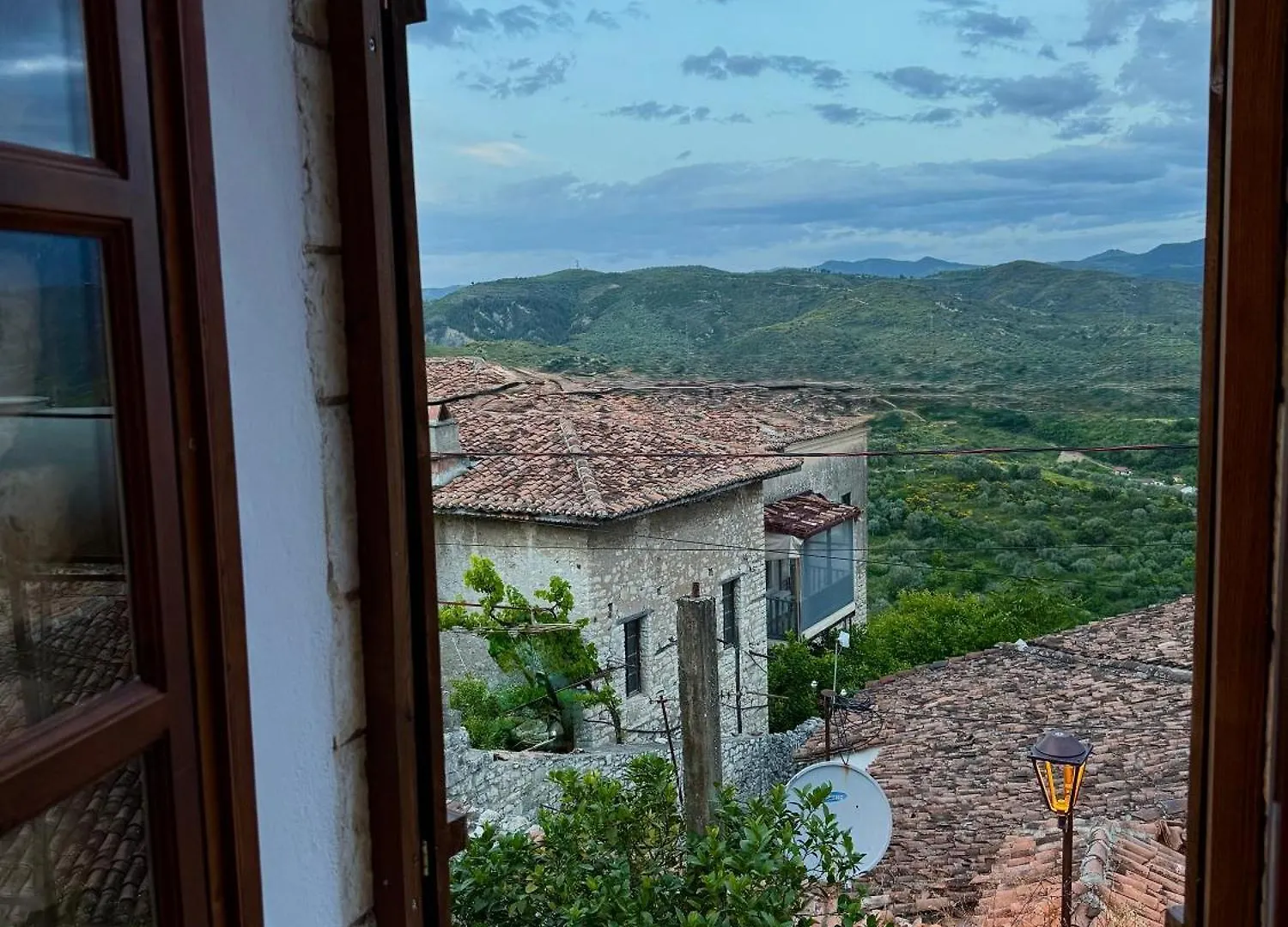 Villa Merkaj, Berat Castle 0*,