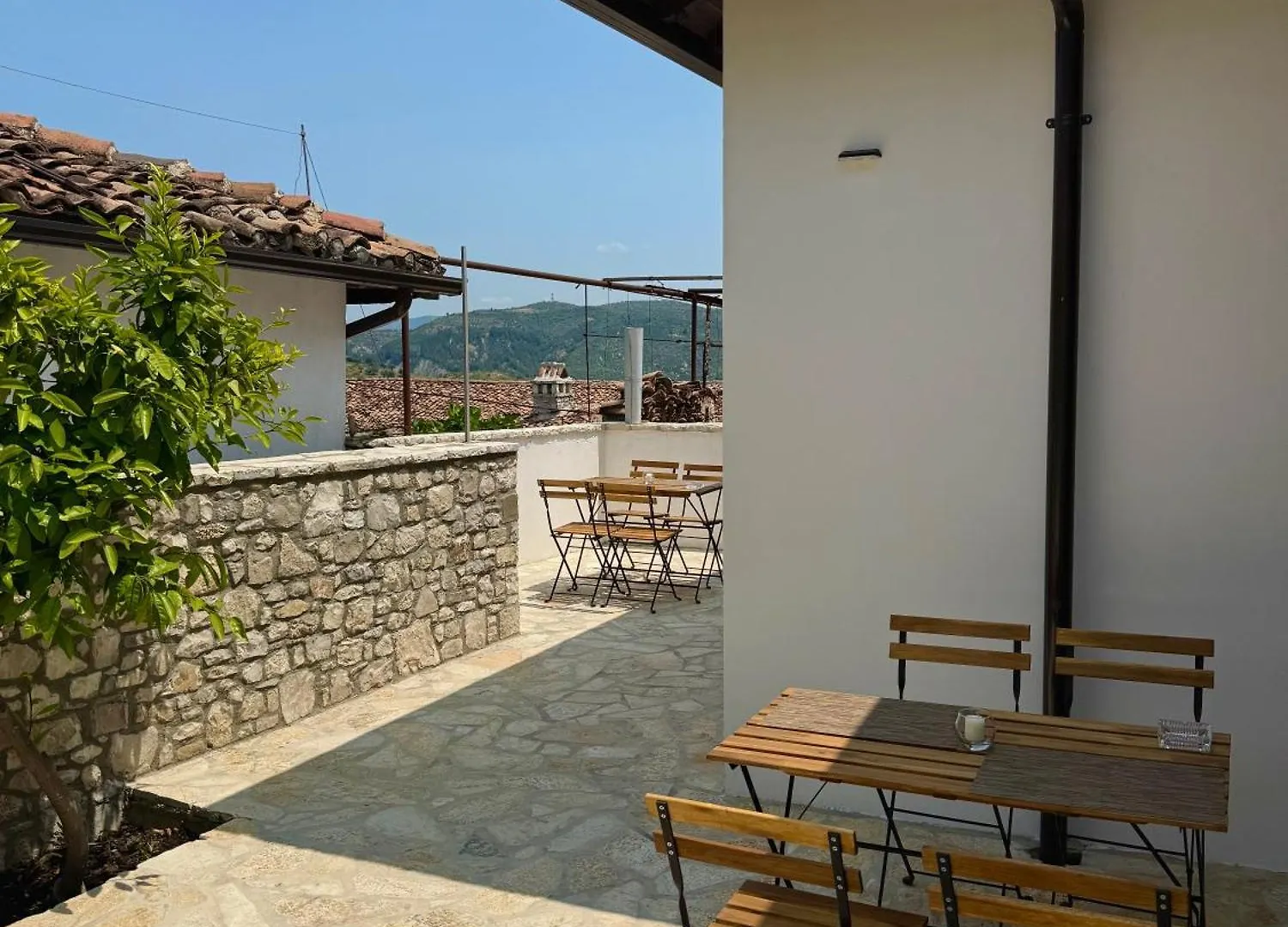 Villa Merkaj, Berat Castle